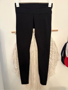 Luluemon Wunder under Black High-Waist Leggings 7/8 size 8